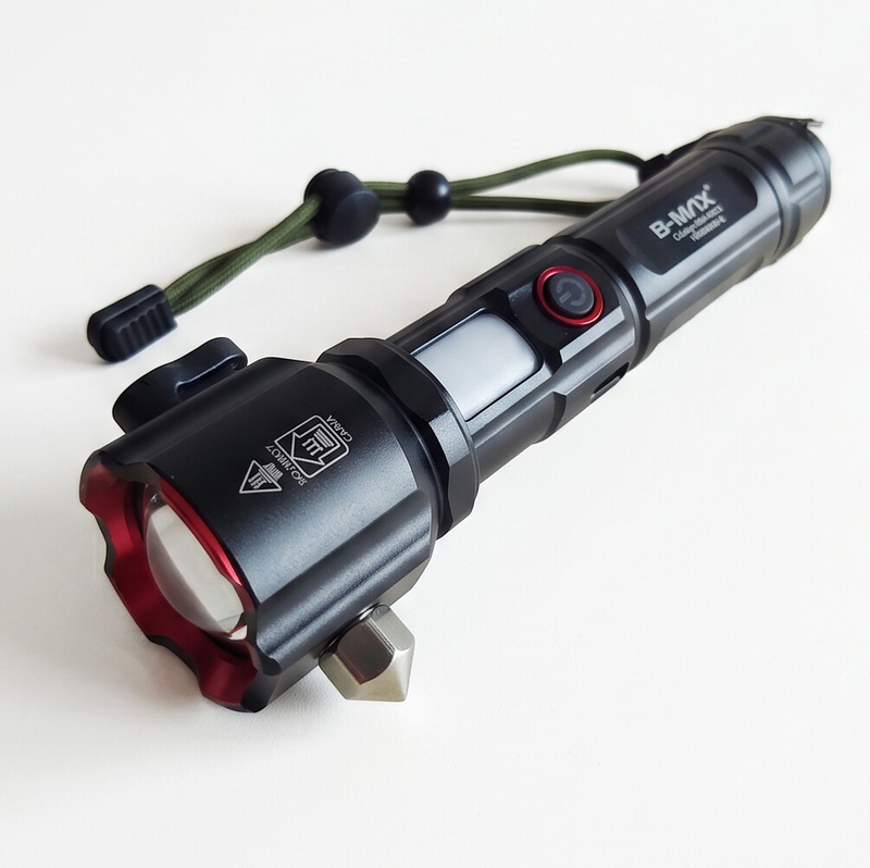 Lanterna Light Sabre l B-Max 8521 l Zoom l Recarregável | 2.000 Lúmens 2.000 Metros